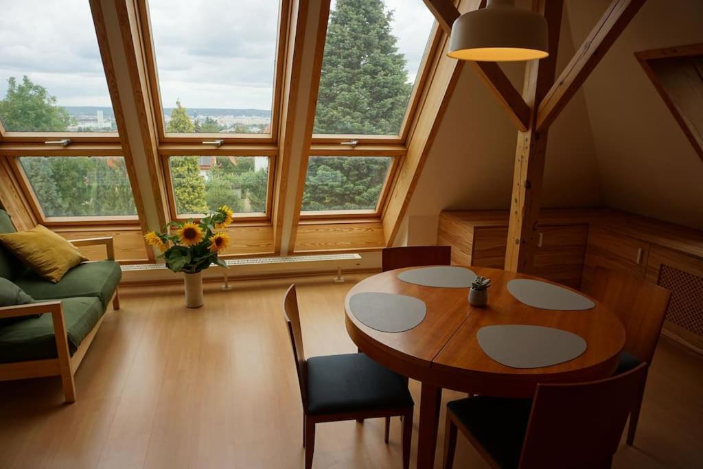 Apartment Mit Ausblick Im Dresdner Suedwesten Dresden Exterior foto
